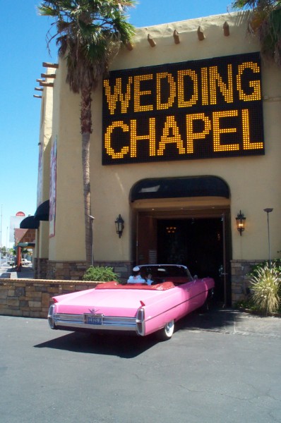 Viva Las Vegas Wedding Chapel