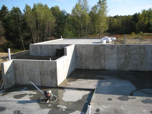 [basement+stepped+slab.jpg]