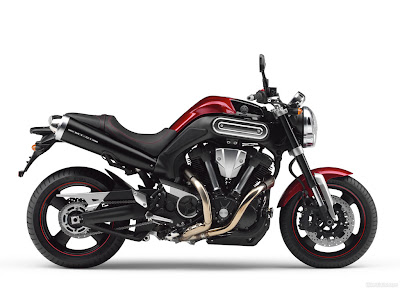 Yamaha MT-01 right side view