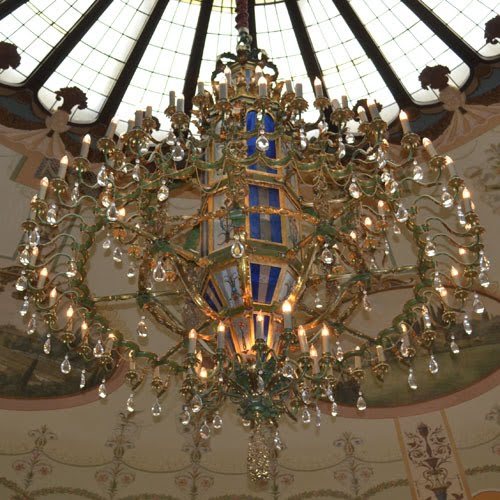 lifestyle The Breakers Hotel Christmas Brunch