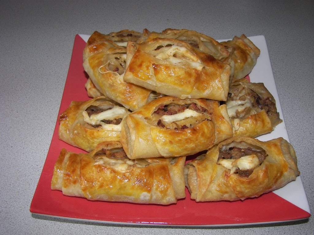 Ati�nin Mutfağı Patlıcanlı Kıymalı Kayık Börek