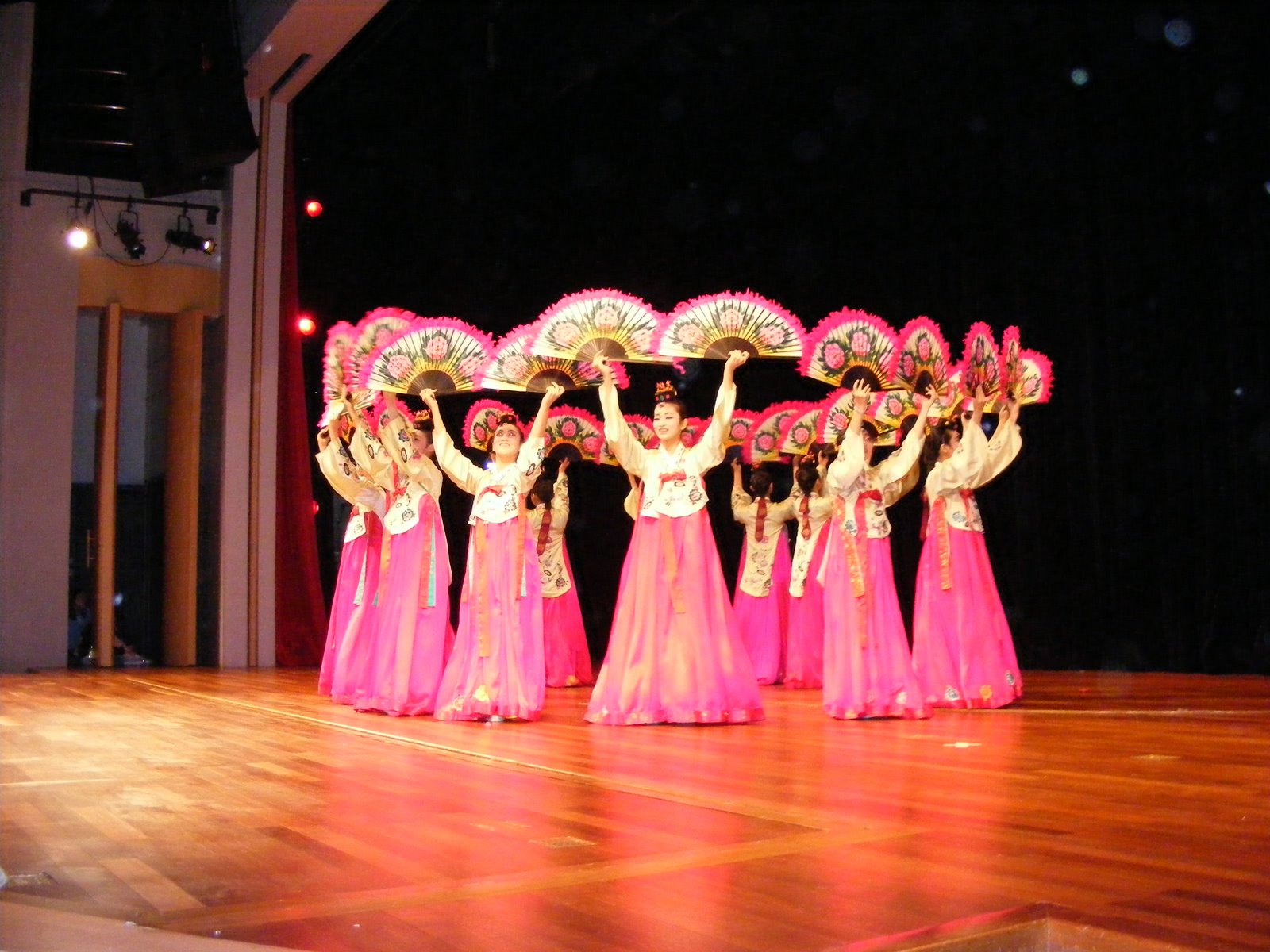 [DSCF0987.JPG]