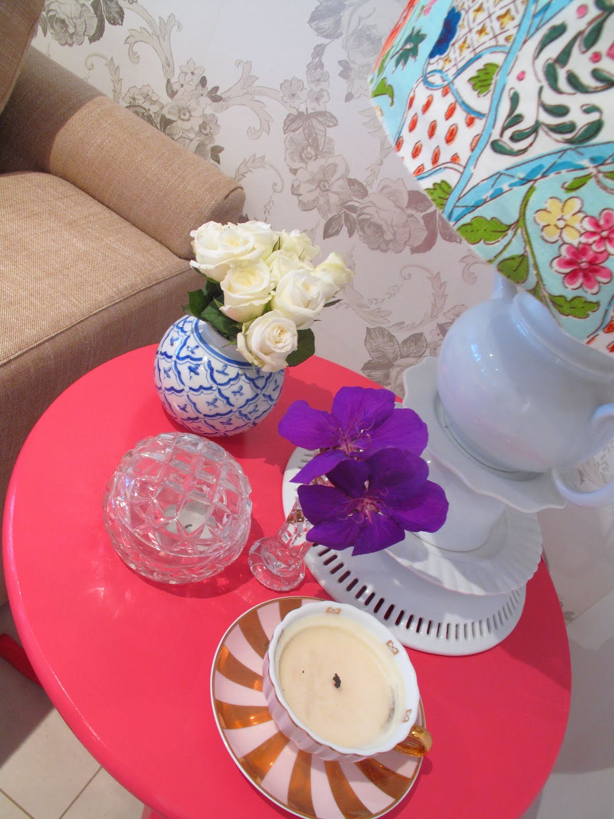 [Pink+Side+Table+2.JPG]