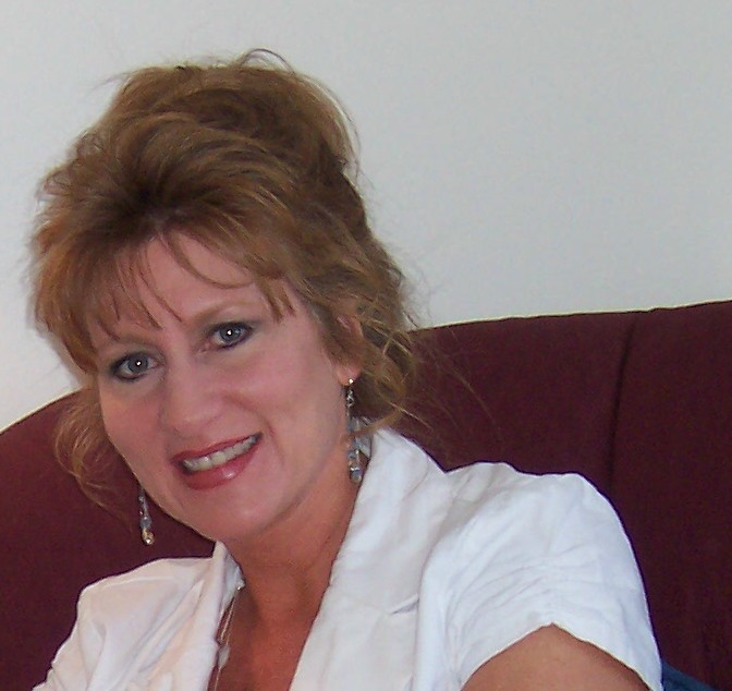 [Tamera+Alexander+Pub+Shot.jpg]