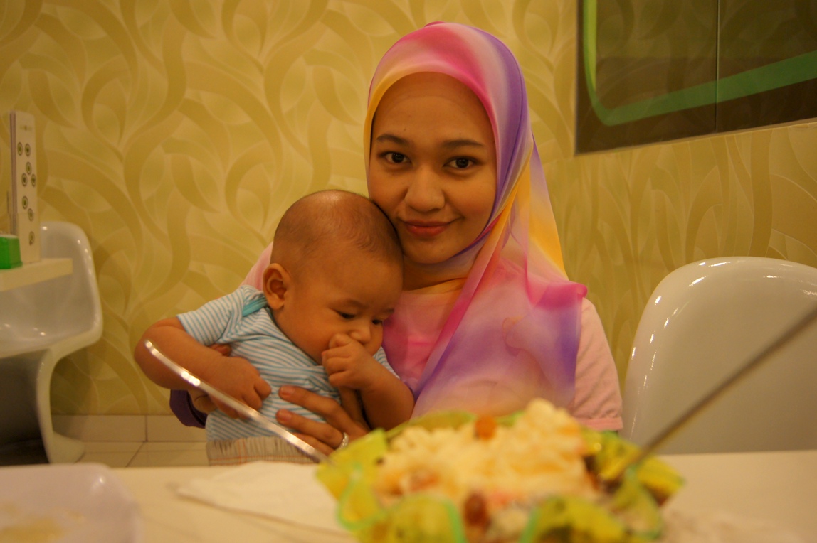 Ernie Khairina