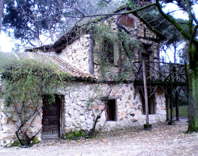 Pasión por Madrid: Las casas rústicas de los jardines románticos