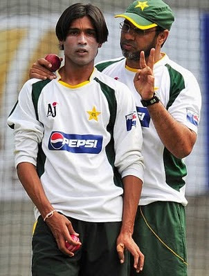 Waqar+younis+family+pics