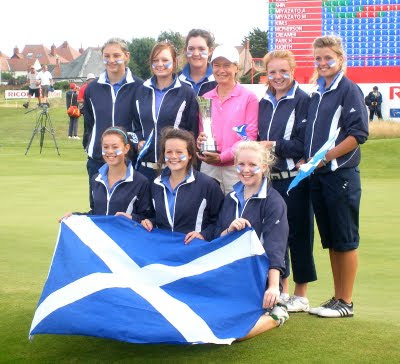 2009 SLGA Junior Team with Catriona Matthew -- Click to enlarge