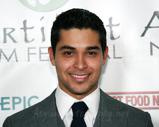 Wilmer Valderrama | Male Valley