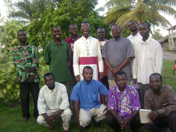 Photo souvenir des Etudiants avec Yâ Philippe au retour des vacances