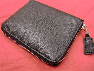 R.Horn wallet (onemorehandbag)