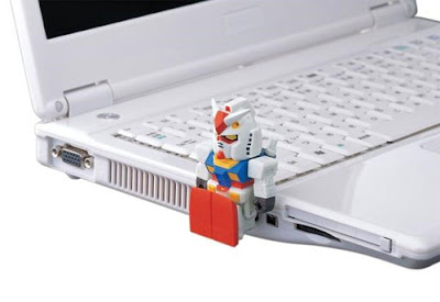 35 PEN DRIVES that Will drive you Crazy pic05707 789402 35 PEN DRIVES that Will drive you Crazy