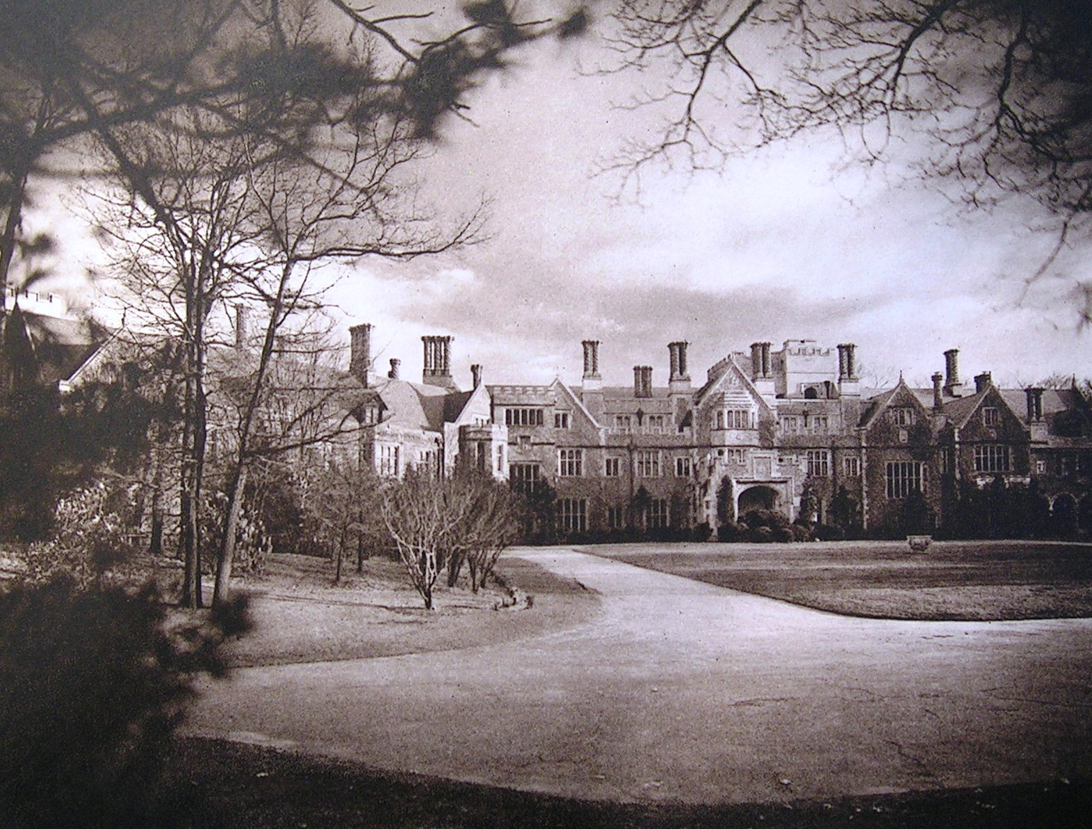 Mansions of the Gilded Age Estate of Nicholas Brady Inisfada, Manhasset, New York