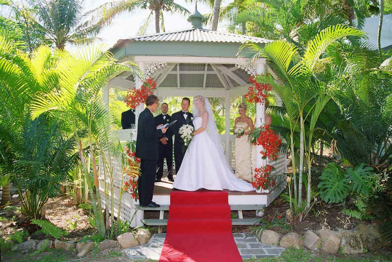 [Magnetic+island+Wedding+All+Seasons+The+Gazebo.jpg]
