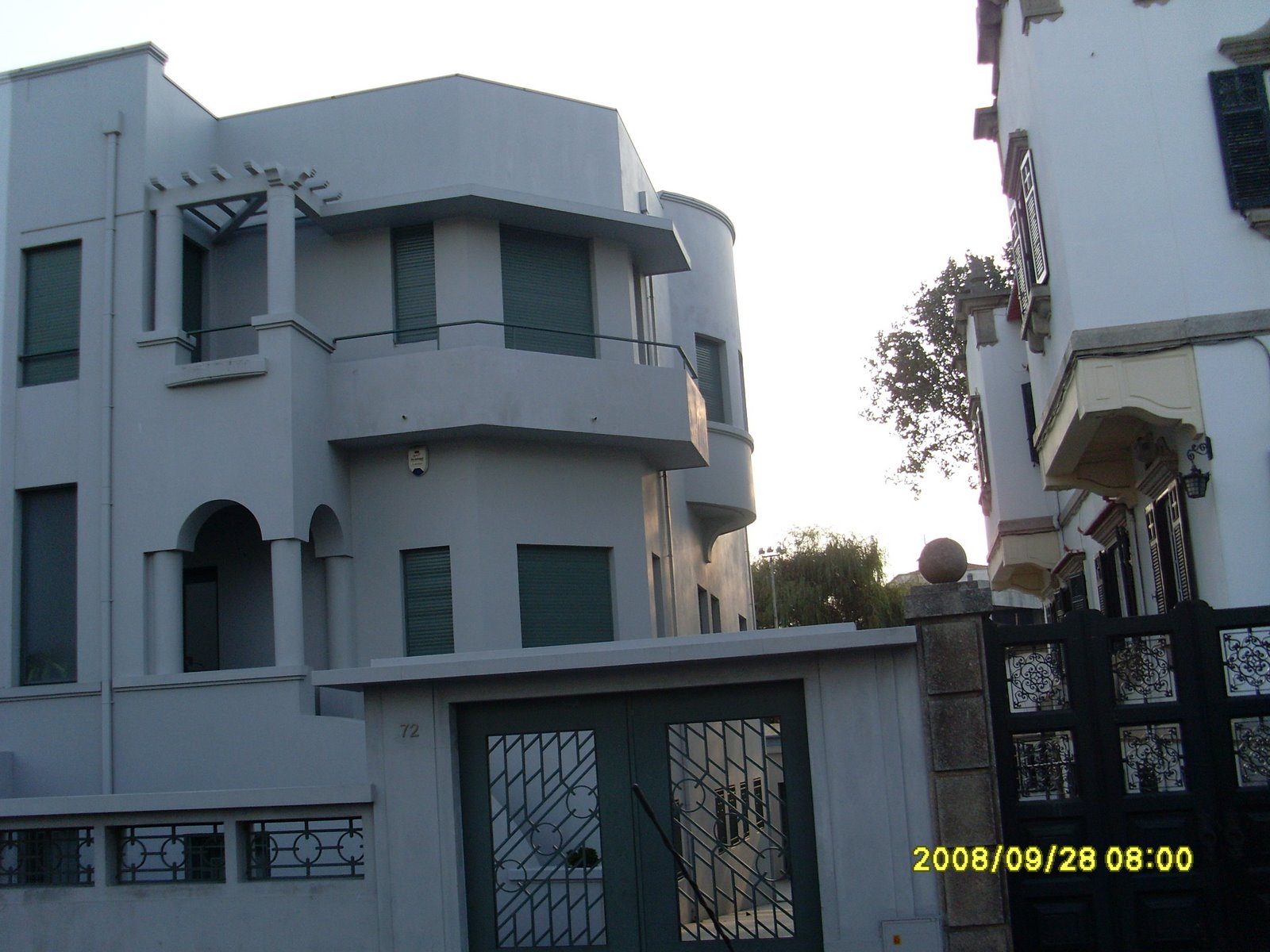 [SL370018.JPG]