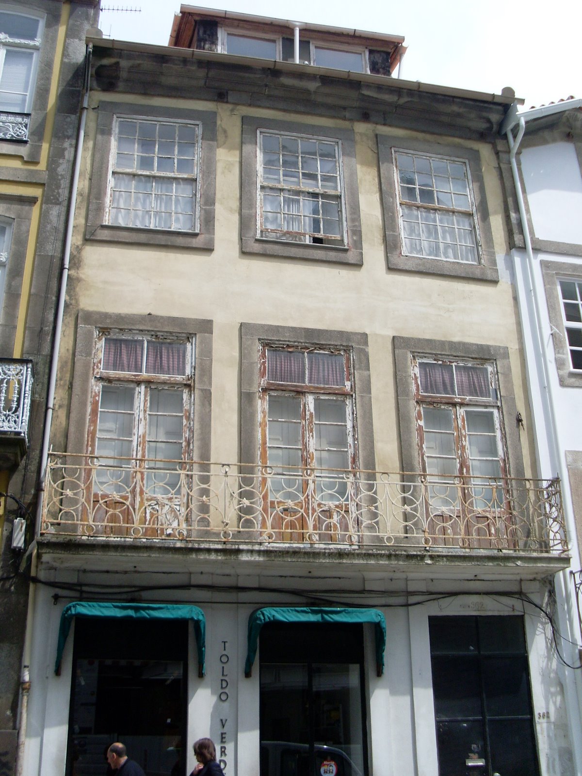 [SL371410.JPG]