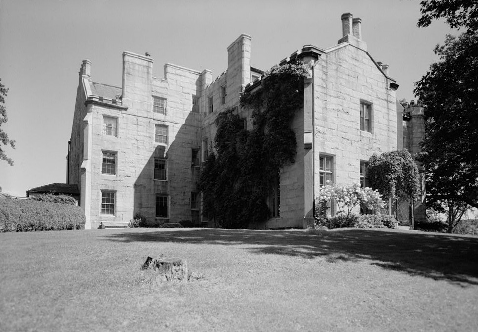 THE DOWNEAST DILETTANTE Maine Gothic