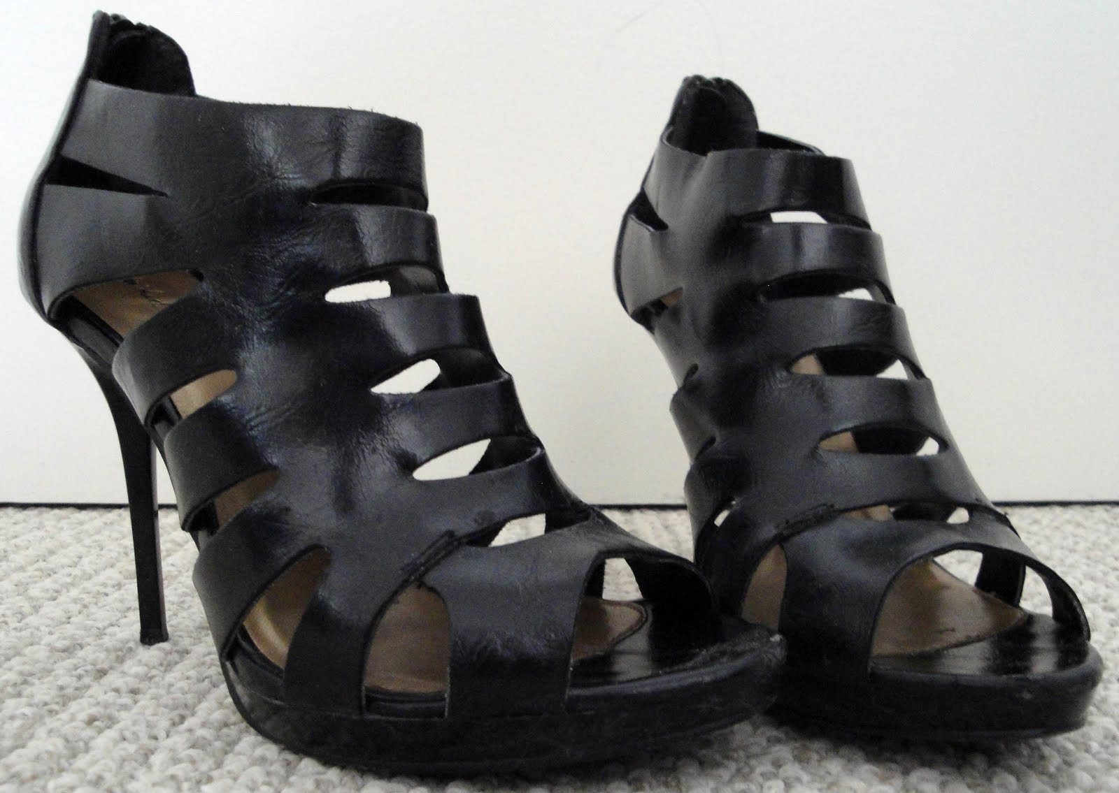 Style by Erin Finding shoes for wide feet can be a feat!