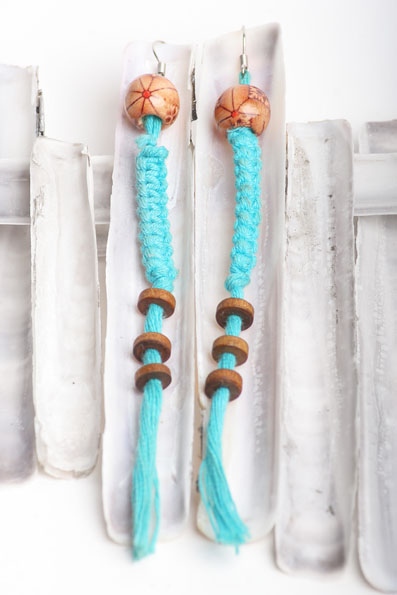 35 / macrame impletit cu margele de lemn / 35 ron / vandut