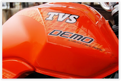 Pulsar+220s+orange