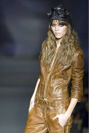 [Runway+-+Part+Two+SS07+via+michaelhermansen.dk.jpg]
