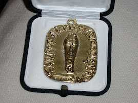 Medaglia d'oro del Premio Modigliani vinta con le Maschere della Vita