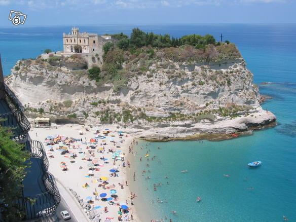 PER GLI INGLESI TROPEA SECONDA SPIAGGIA PIU' BELLA DEL MONDO