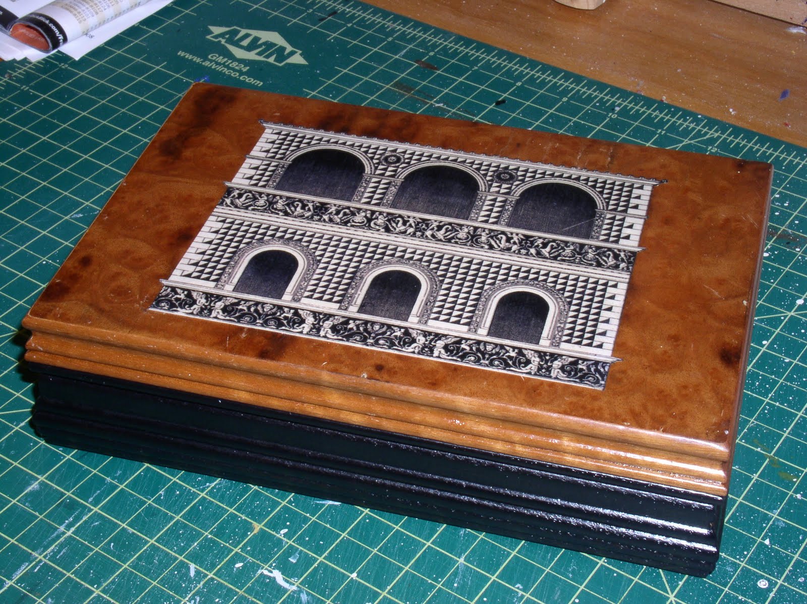 [Sgraffito+facade+01.JPG]