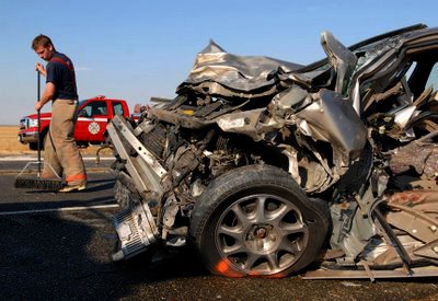 [01+hwy12crash.jpg]