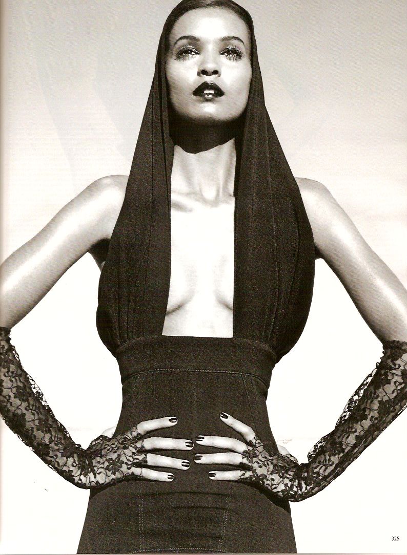 [89829_liya11_122_42lo.jpg]