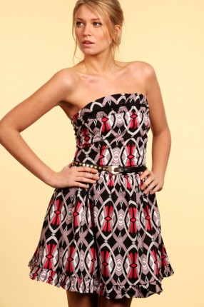 [AZZ88566RED_MODELSHOT_LARGE.jpg]