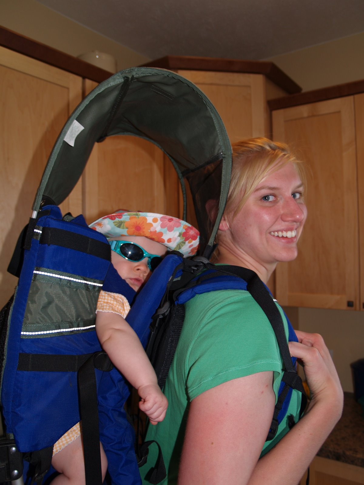 [backpack+w+auntie+kirsti.JPG]
