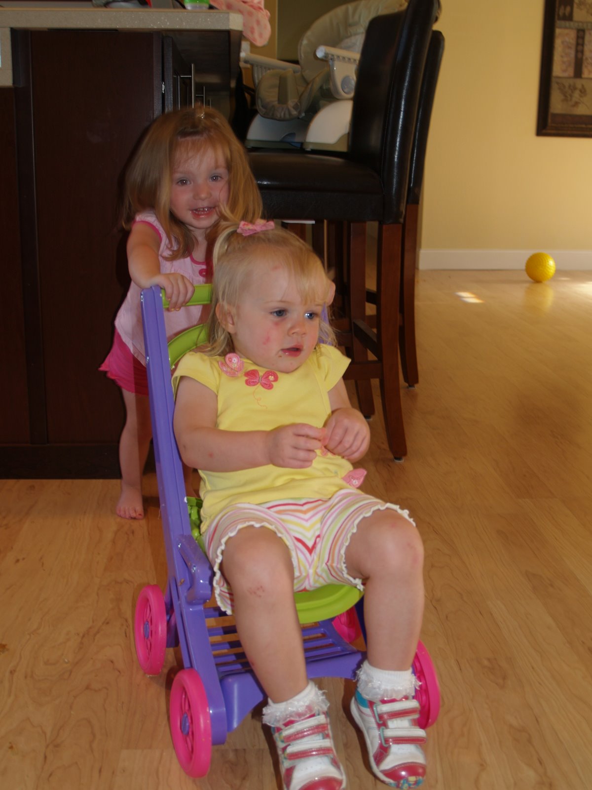 [nevaeh_elissa_july09+010.jpg]