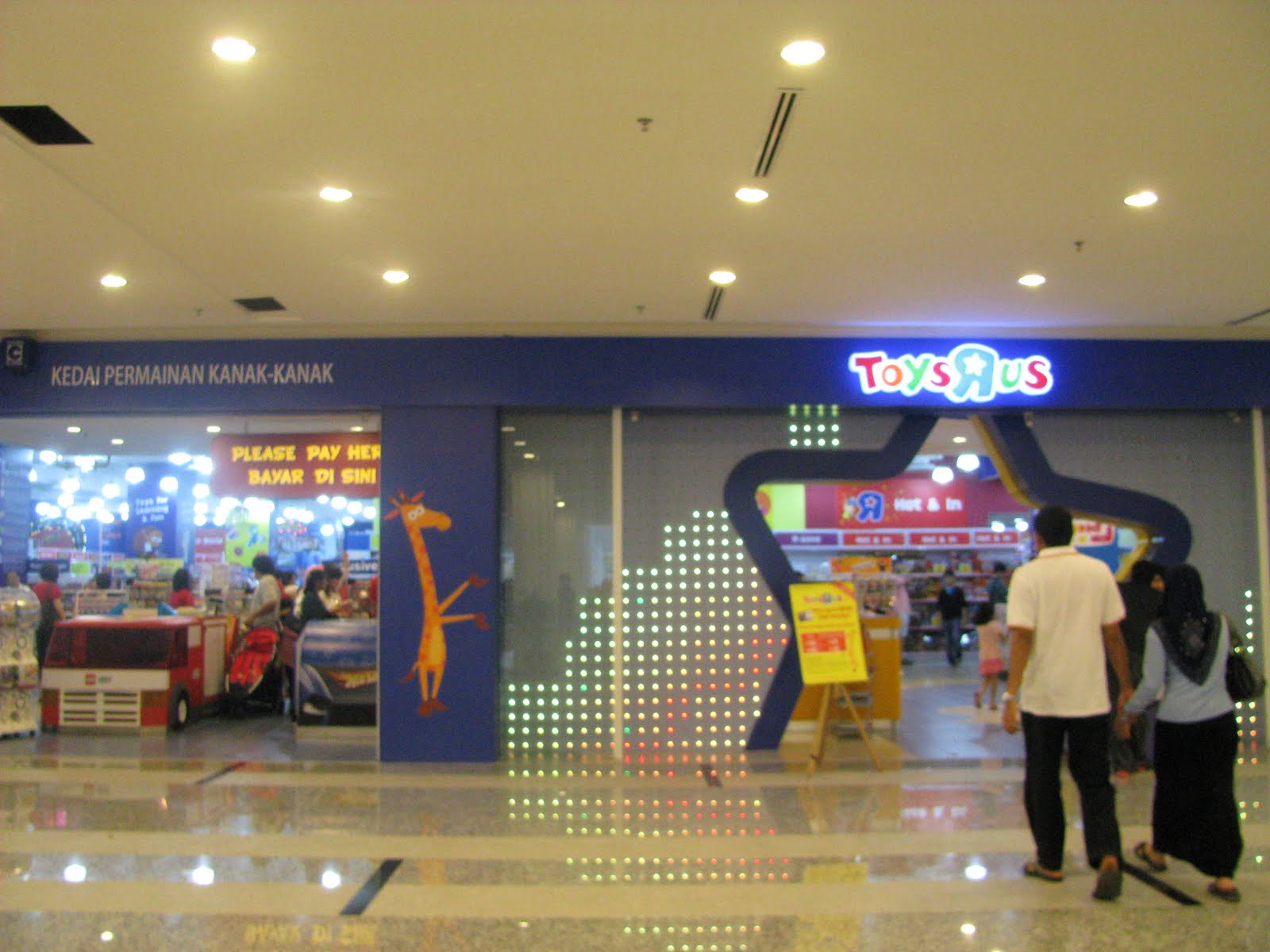 My Mom's Best Toys R Us Empire Gallery Shopping Mall