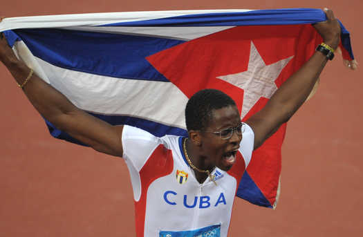 [DayronRoblesBandera.JPG]