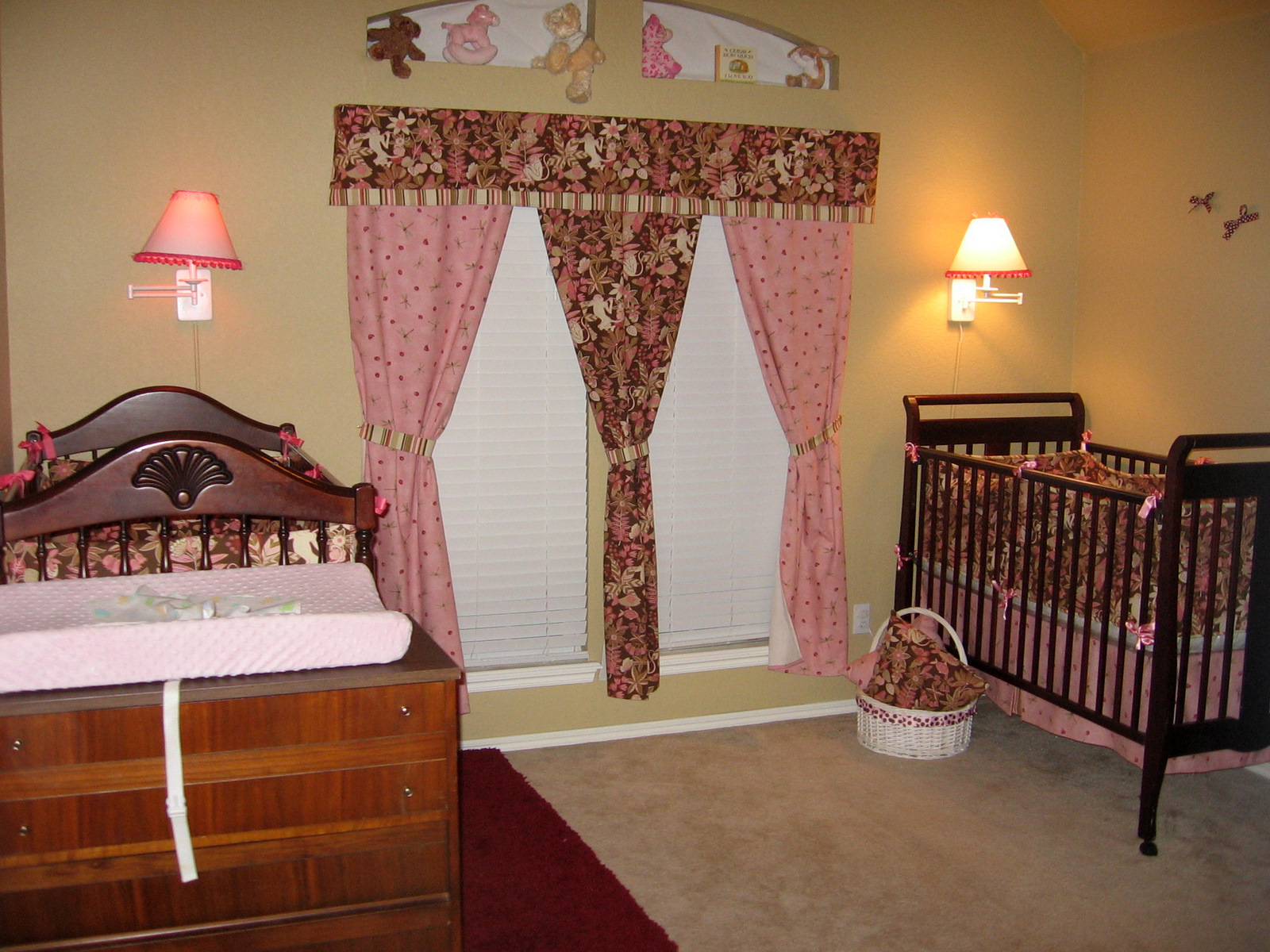 3 Little Chicks Repurposing Crib to Toddler Bed