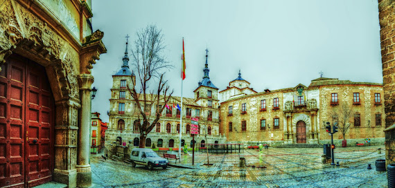 JUZGADOS, PLAZA DEL AYUNTAMIENTO Y PALACIO ARZOBISPAL