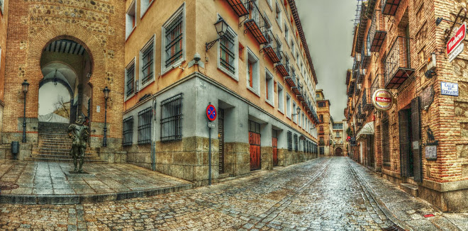 CALLE SANTA FE Y ARCO DE LA SANGRE