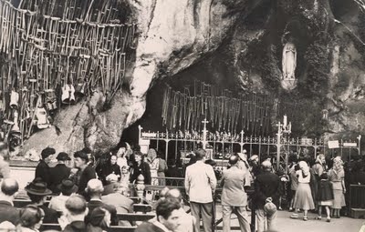 [Lourdes,_primeira_metade_do_seculo_XX.jpg]