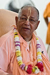 Sua Divina Graça Srila Bhakti Sundar Govinda Dev-Goswami Maharaja