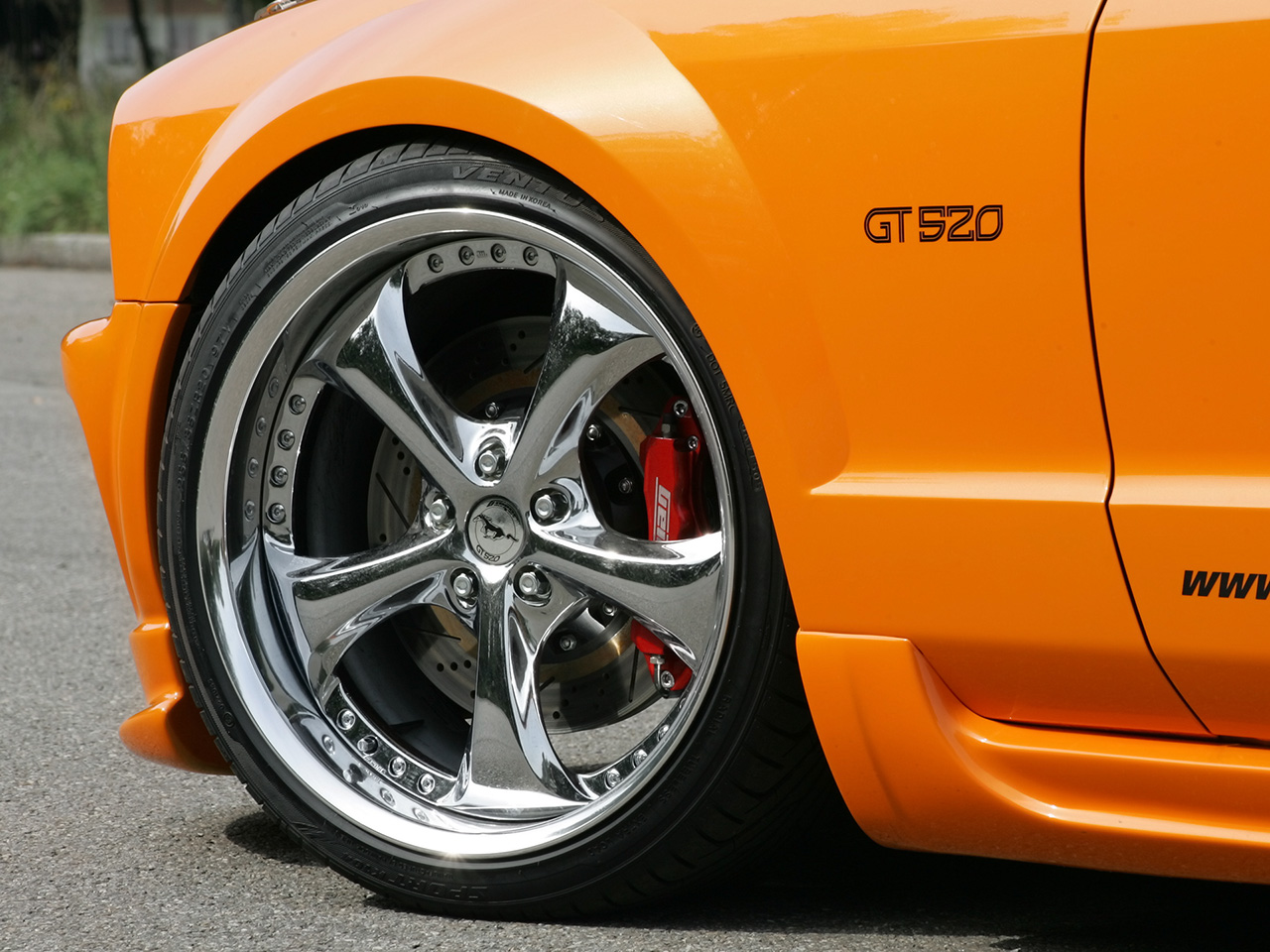 http://1.bp.blogspot.com/_YaQXL3FaULE/TTh8hHfgn4I/AAAAAAAABQI/1YE_QUhobtg/s1600/2007-GeigerCars-Ford-Mustang-GT-520-Wheel-1280x960.jpg