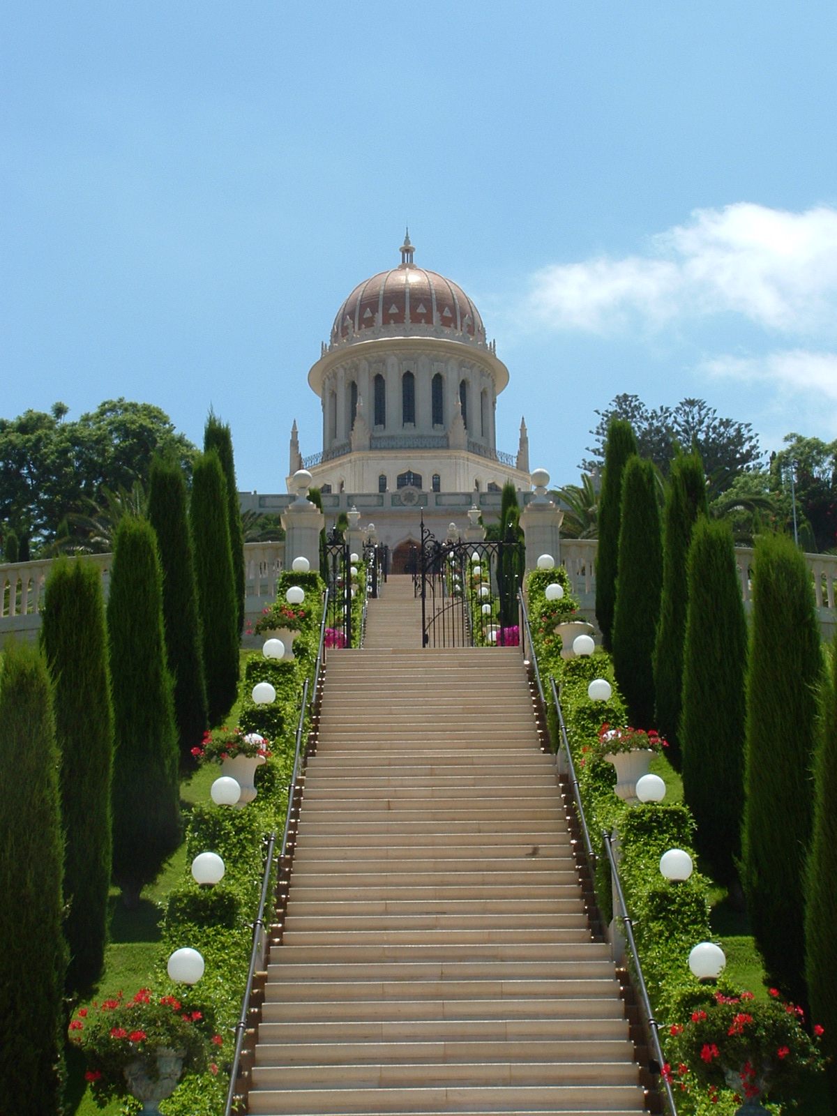 [Shrine+of+Bab+from+early+terrace.jpg]
