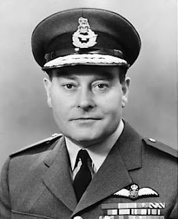 Military Pilots ACM Sir Lewis Hodges KCB CBE DSO* DFC* 19182007