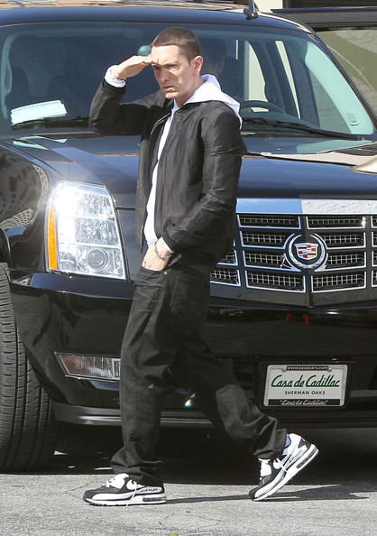Eminem Comes Out To Shoot Video Media Crumbs