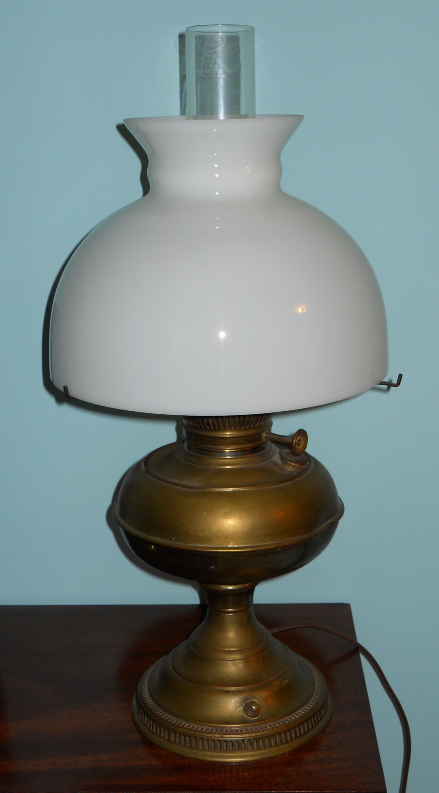 Antiques for Today's Lifestyle Rayo Lamps