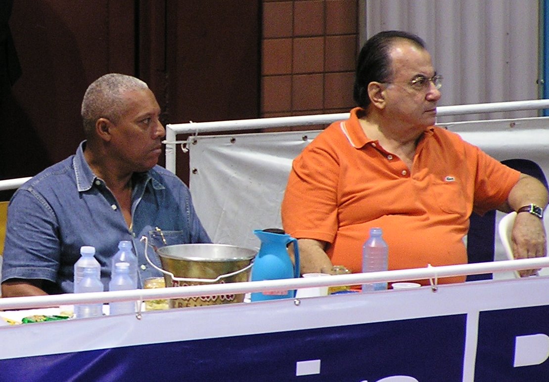 [PB020021-2.JPG]