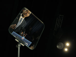 [obama-teleprompter-ap-photo.jpg]