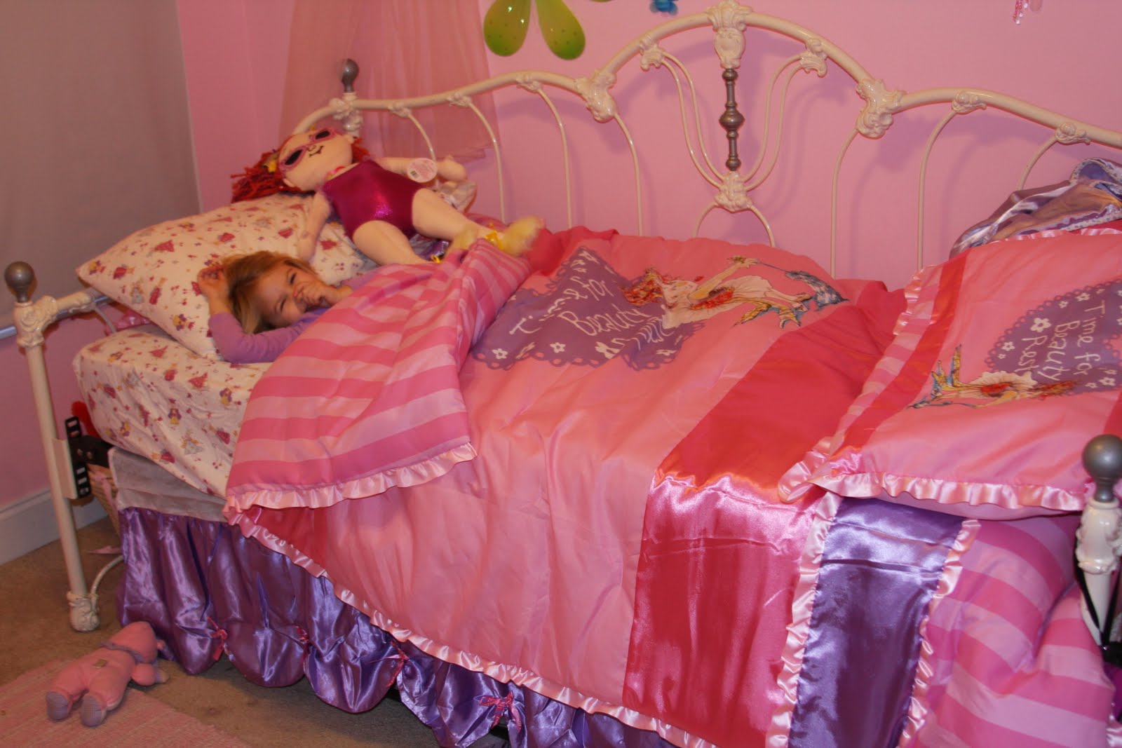 Just Keepin' Things Lively Lucy's Fancy Nancy Bedding