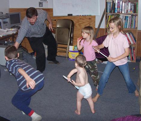 [scottkidsplay.JPG]