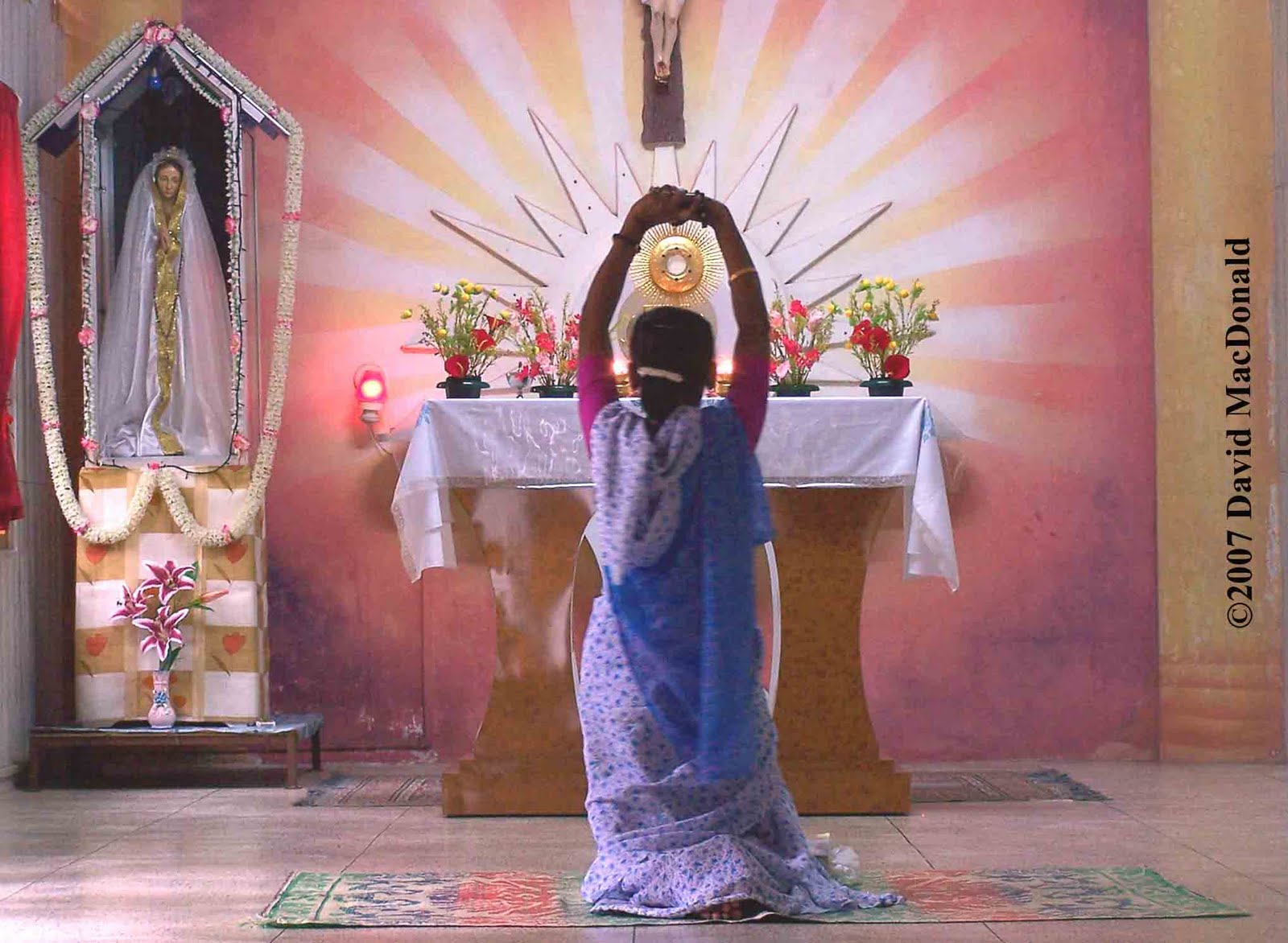 [Blessed+sacrament+-+Portta+India+clearly+pagan.jpg]